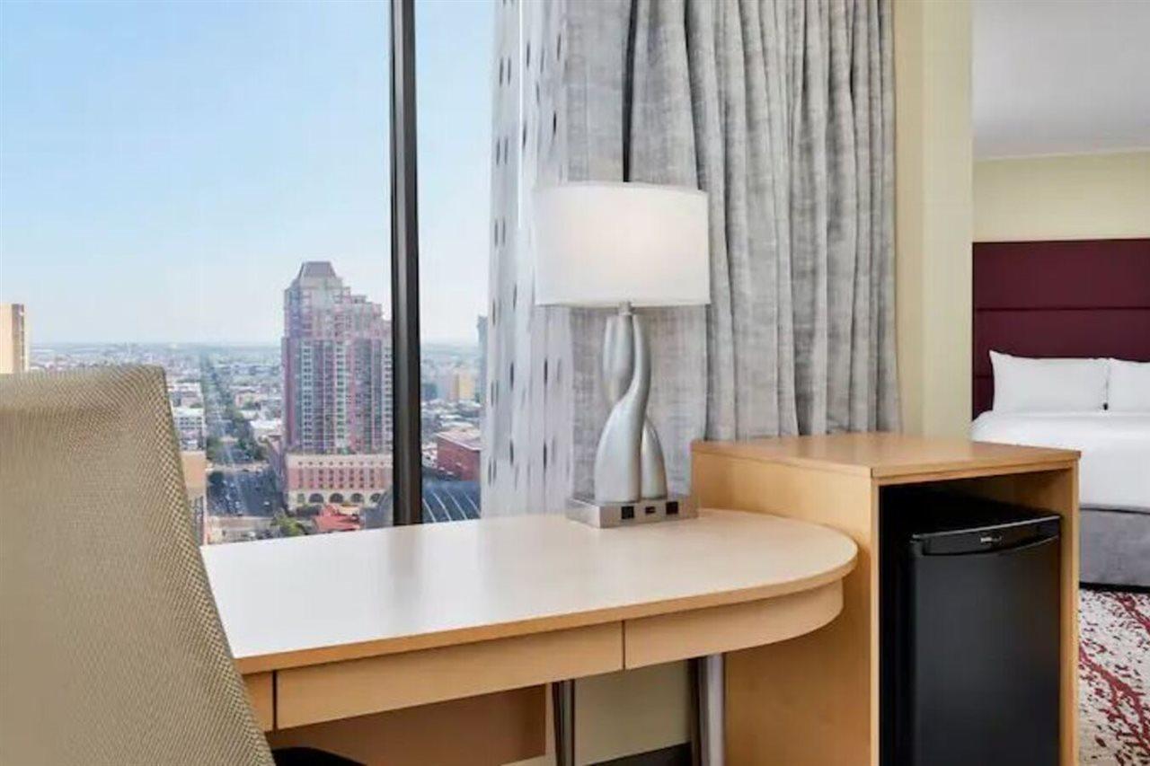 Doubletree By Hilton Hotel Philadelphia Center City Εξωτερικό φωτογραφία